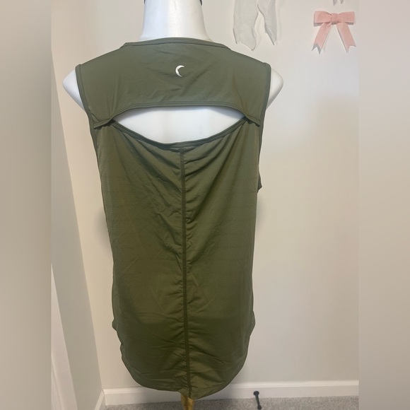 ZYIA Horizon Olive Green Sleeveless Women's Top - Picture 4 of 4